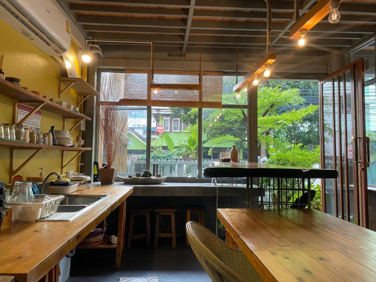Nesuto Hostel Ramkamhaeng 52 Bangkok Exterior foto