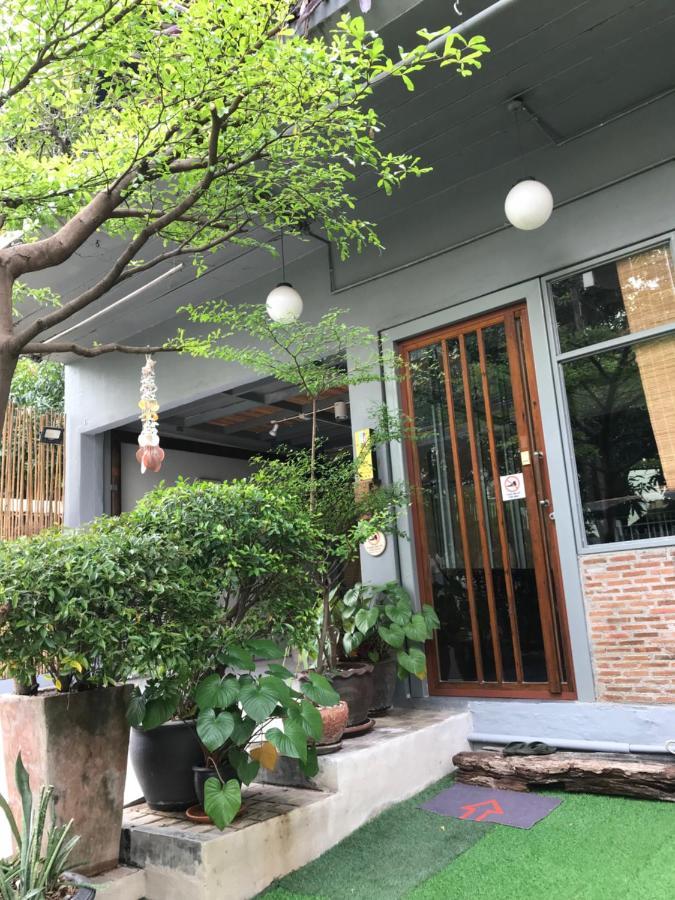 Nesuto Hostel Ramkamhaeng 52 Bangkok Exterior foto