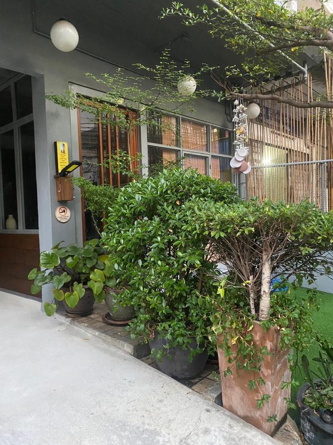 Nesuto Hostel Ramkamhaeng 52 Bangkok Exterior foto